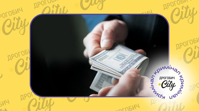 Лісничий і поліцейські з Дрогобича вимагали 1500 доларів хабара за зрубану колоду