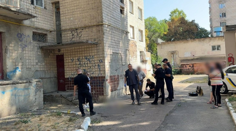 В Одесі жінка викинула новонароджену доньку з вікна гуртожитку після пологів