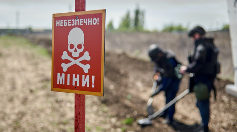 Мінна небезпека: рятувальники нагадують правила безпеки