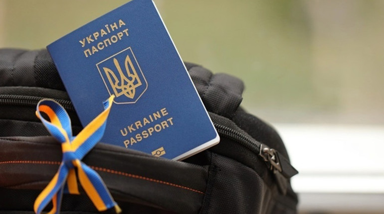 Нові правила виїзду за кордон для українців: що змінилося з вересня