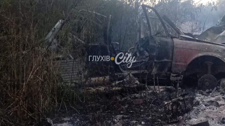 Згоріли будинки та авто: росіяни атакували два села Есманьської громади