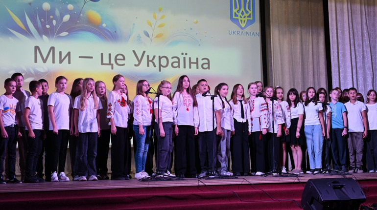 Школярі – для військових