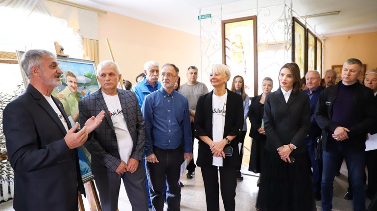 Новини воєнного часу. Про виставку та презентацію, уроки безпеки, історію рідного краю