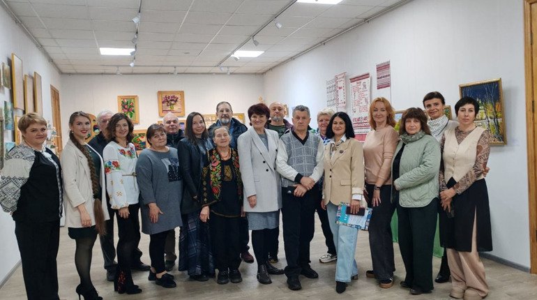 Зустрілися учасники виставки «Ніжин завжди різний». Їх нагородили