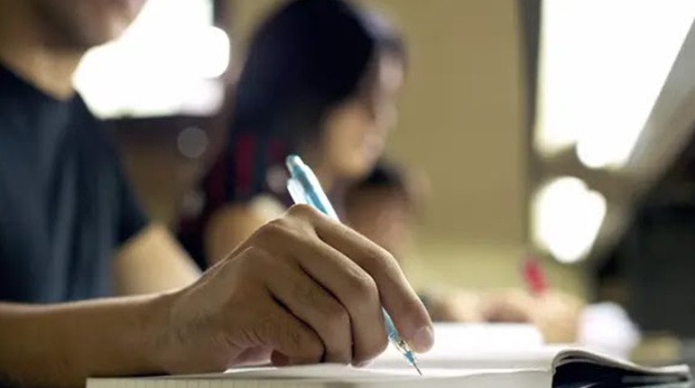 Пенсія у разі втрати годувальника: коли студенти мають право на виплати