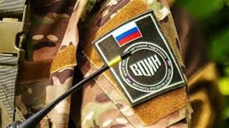 Росія вчить дітей воювати: офіцери окупаційних військ тренують українських підлітків
