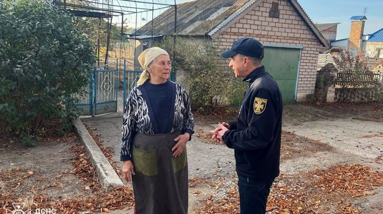 Після смертельної пожежі на Нікопольщині рятувальники нагадали мешканцям правила безпеки