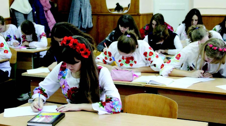 10 років тому: як у Городку писали Всеукраїнський диктант єдності