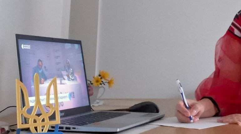 Учні, освітяни і посадовці Сірогозщини долучилися до радіодиктанту єдності “Треба жити!”