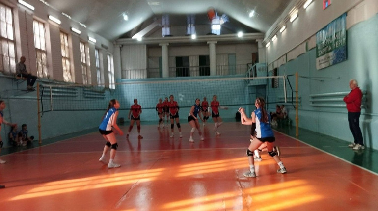 Первомайські волейболістки стартували з перемогами у «Північній Лізі ЮРВІАЛ»