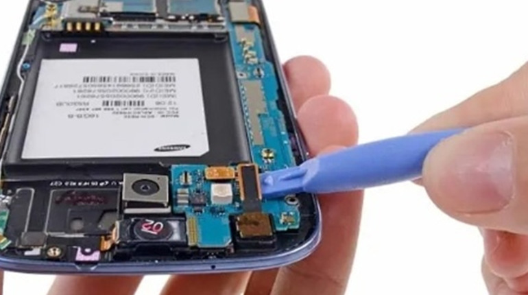 Ремонт Samsung Galaxy S21: коли, чому та куди звертатися?