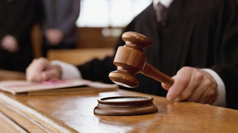 Росіян, які грабували жителів Тростянця, засудили до 10 років