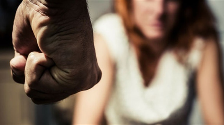 У Миргородському районі чоловік до смерті побив співмешканку