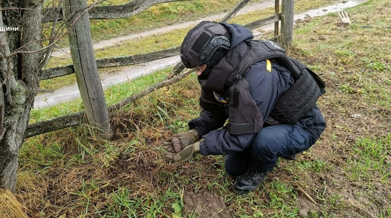Небезпечна знахідка на Звягельщині: сапери знешкодили снаряд