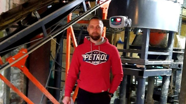 Підприємець з Дрогобича розширив виробництво спортивних товарів завдяки державному гранту