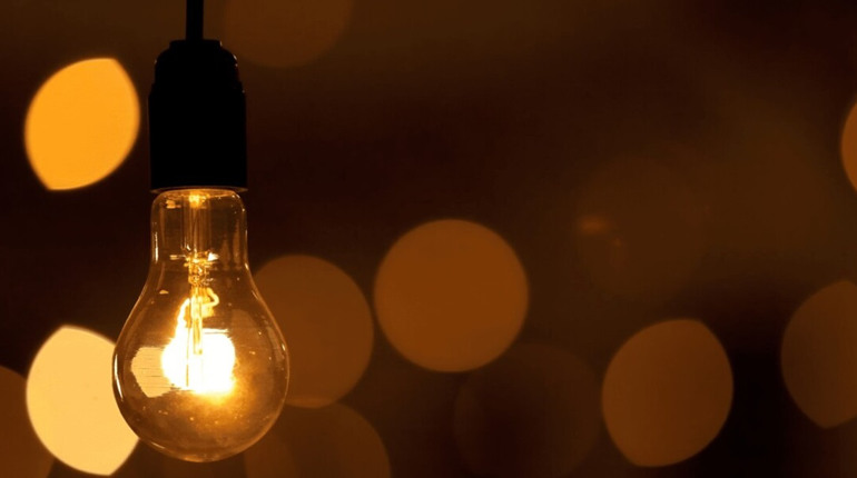 Графік відключень світла на 7 листопада 2025 у Звягелі: розклад погодинних обмежень