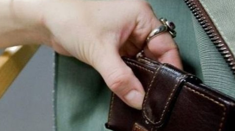 Дрогобицький суд присудив п'ять років ув’язнення місцевій мешканці, яка двічі викрала гаманці