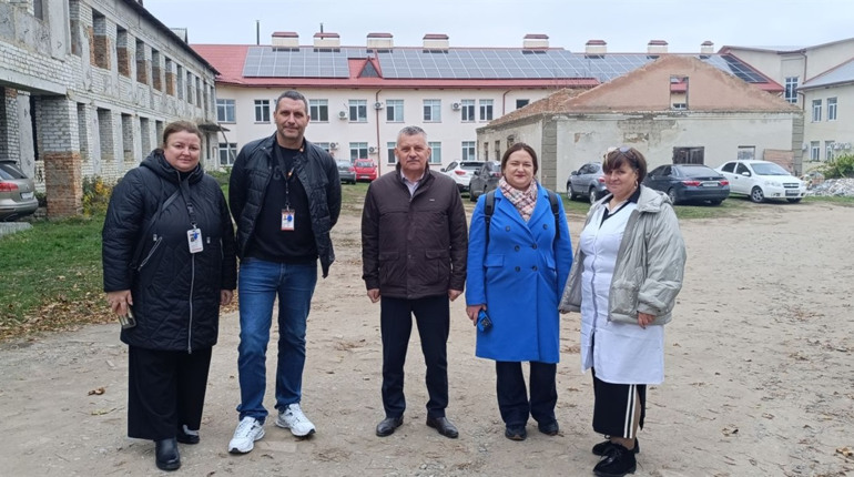 Коли сонце стає помічником лікарів: у Захарівській лікарні встановили сонячну станцію