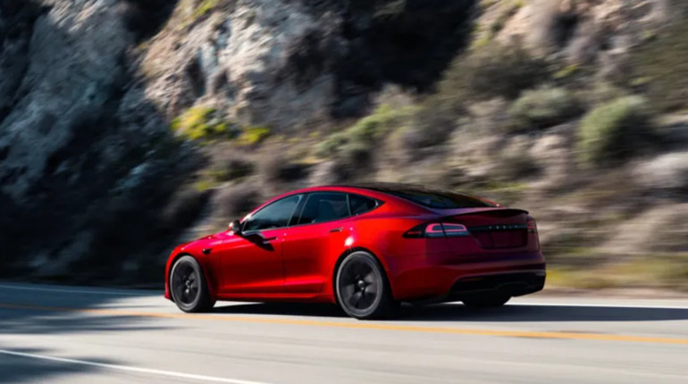 Еволюція та сумісність: особливості заміни батареї Tesla Model S