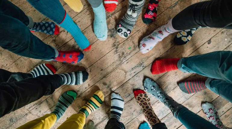 10 листопада: День непарних шкарпеток, Міжнародний день їжака та інші свята, події, дати