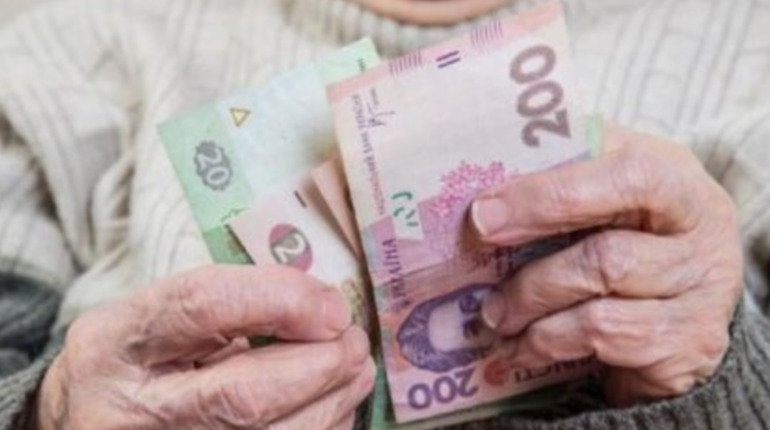 Соціальна допомога замість пенсії: хто має право та як оформити у 2025 році