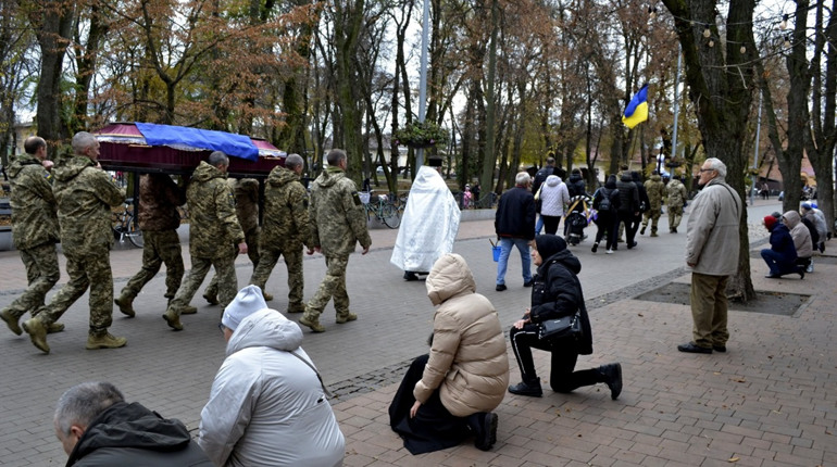 У Ніжині прощалися із загиблим воїном Набільським Русланом