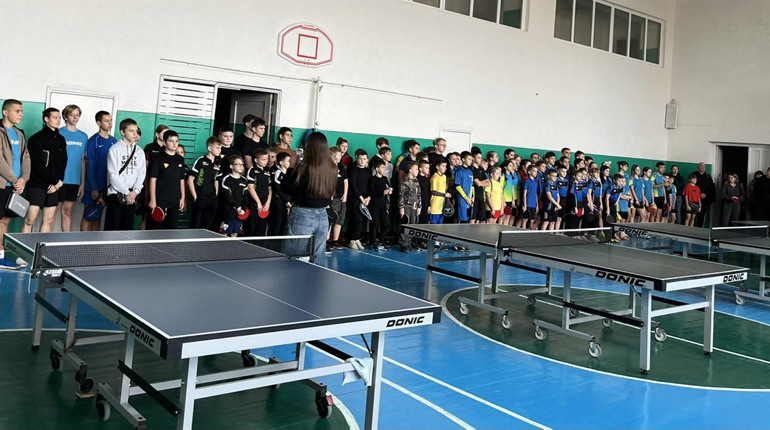 Юні спортсмени з Глухова посіли призові місця на турнірі з настільного тенісу на Полтавщині