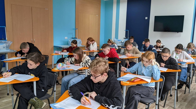 Грошові премії для учнів і вчителів Бориславської громади: хто, за що і скільки зможе отримати