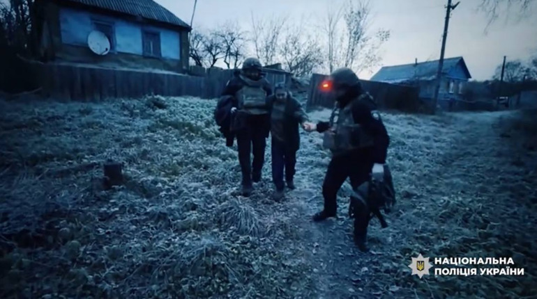 Поліцейські евакуювали подружжя з прикордонного села Глухівської громади