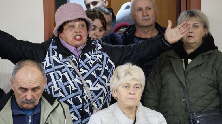 У Південноукраїнську містяни вимагають відповідей від влади щодо відключень світла