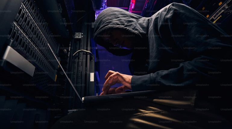 Шахраї ошукали кременчанку майже на 100 тисяч гривень