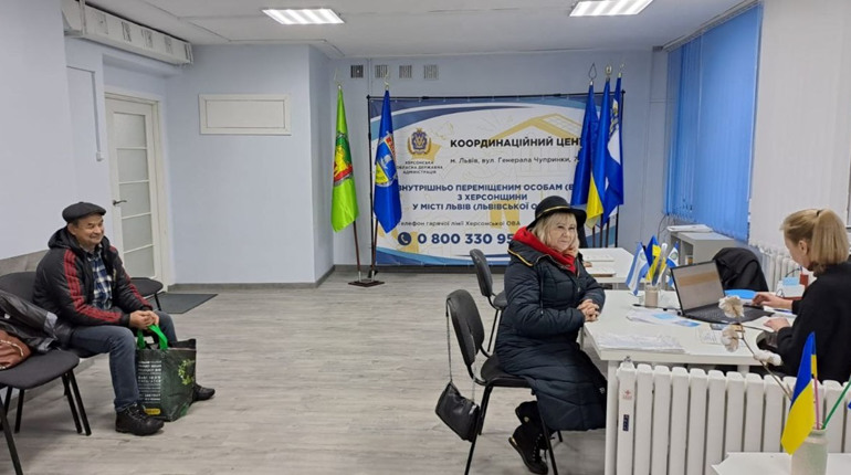 Центр “Вільні разом” у Львові розширює юридичні та адміністративні послуги для переселенців