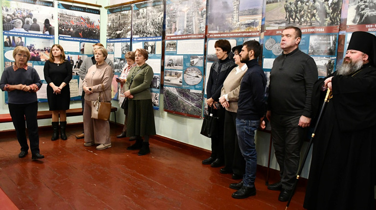 "ВИЗВОЛЕННЯ? ОКУПАЦІЯ!"