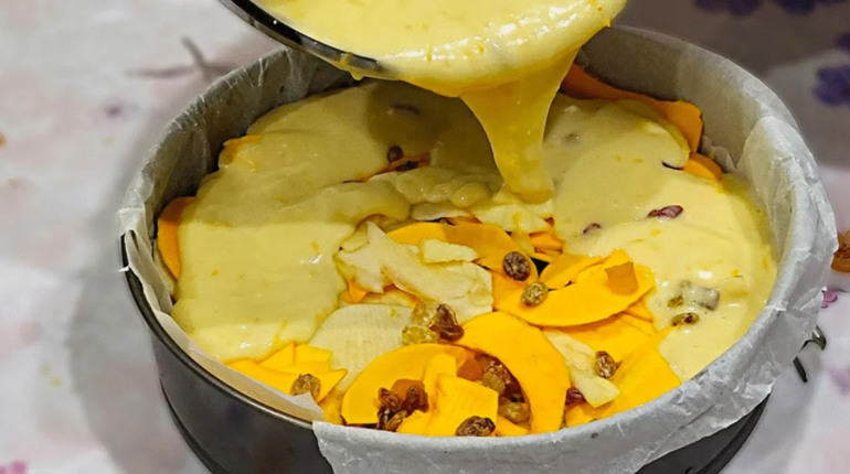 Ніжний пиріг з гарбузом та яблуками: покроковий рецепт