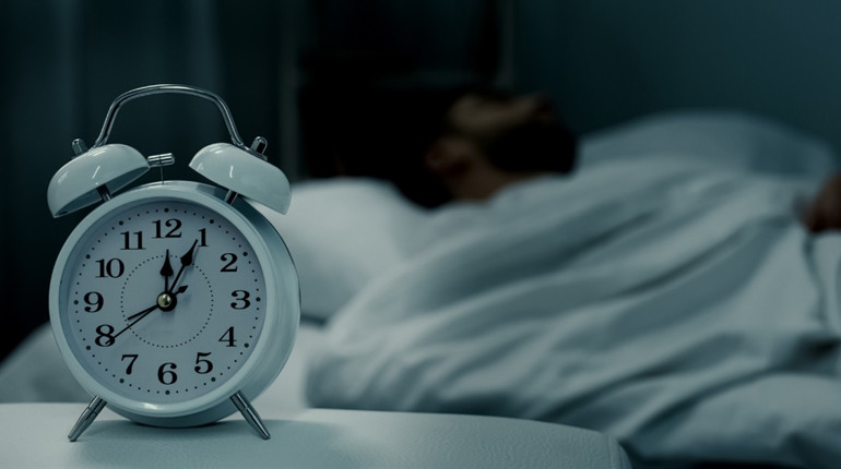 Місяць після переходу на зимовий час: чому ми досі не адаптувалися і як допомогти організму