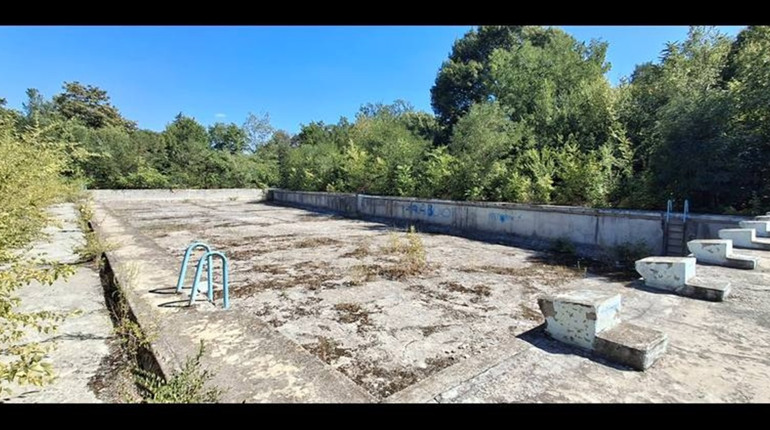 У Жовтих Водах стартував ремонт літнього басейну: деталі