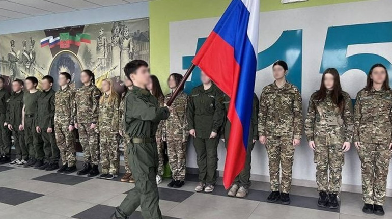 Дітей готують до війни. Як РФ мілітаризує дитинство на захоплених територіях України