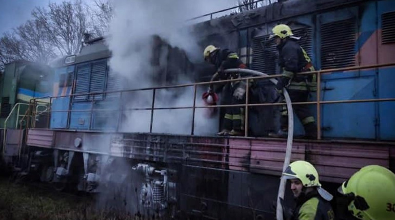 У Фастові загорівся локомотив: рятувальники оперативно ліквідували пожежу