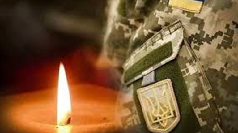 На щиті повертається додому Герой: у Старокостянтинові попрощаються із захисником