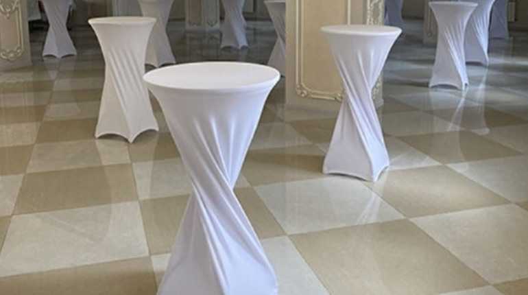 Як правильно підібрати скатертини для банкету: кольори, тканини, стиль