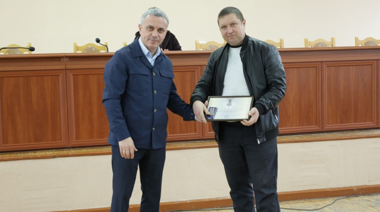 Подяка, оплески та гордість: волонтери Балтської громади відзначені президентськими нагородами