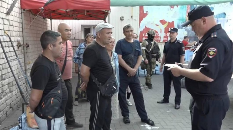 Як і навіщо Кремль замінює українців на росіян на захоплених територіях