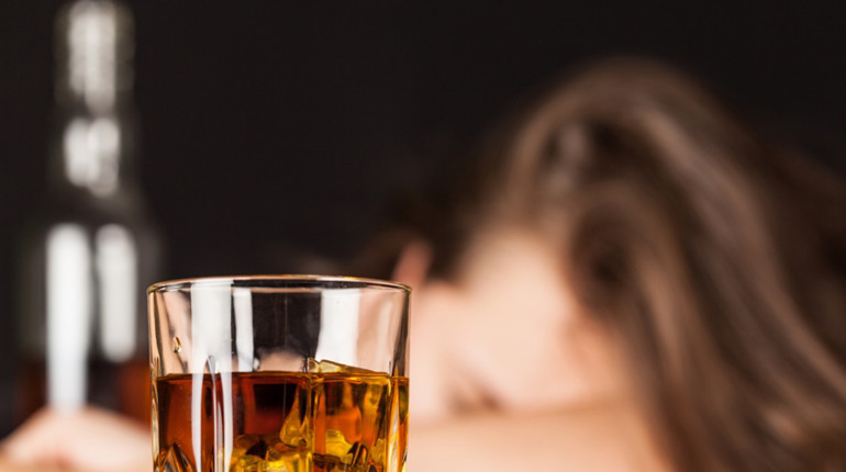 Алкоінциденти у Південноукраїнську та Миколаєві: підлітки в лікарні, порушники - під протоколами