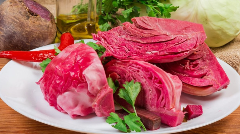 Маринована капуста “Пелюстка” з буряком: покроковий рецепт