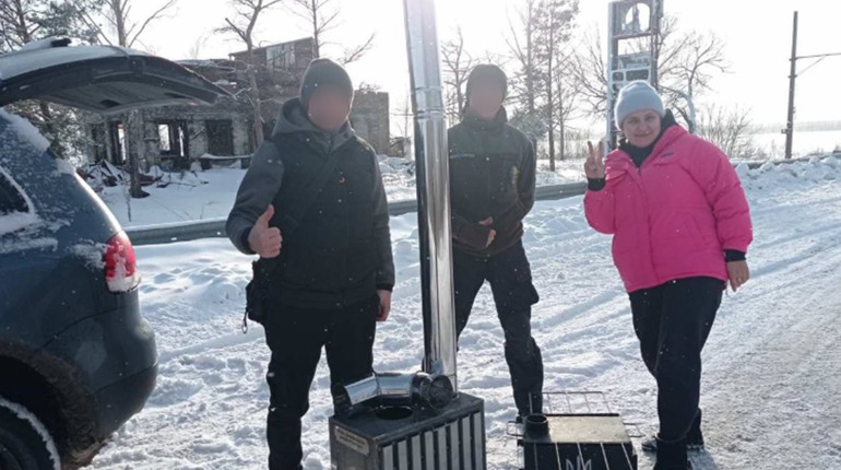 «Мамо, я хочу жити!»: Крик дитини зробив шосткинку волонтеркою 24/7. Чому вона продовжує допомагати