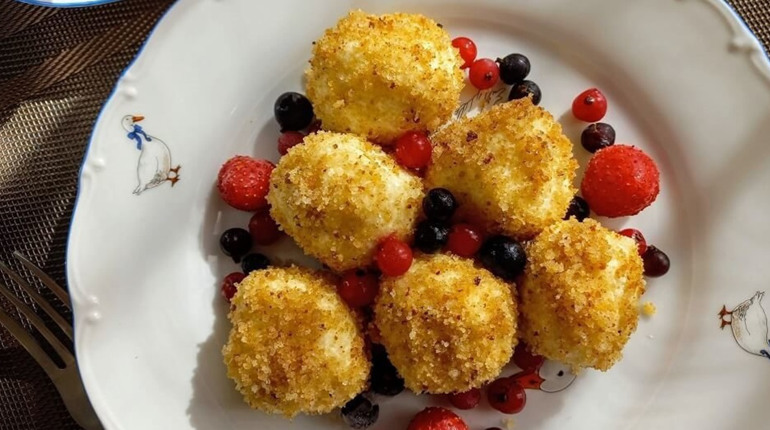 Гомбовці з ягодами: рецепт закарпатського десерту із сирного тіста