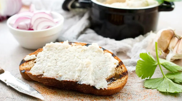 8 грудня: День сала, День Брауні, Зелений понеділок та інші свята, події й дати