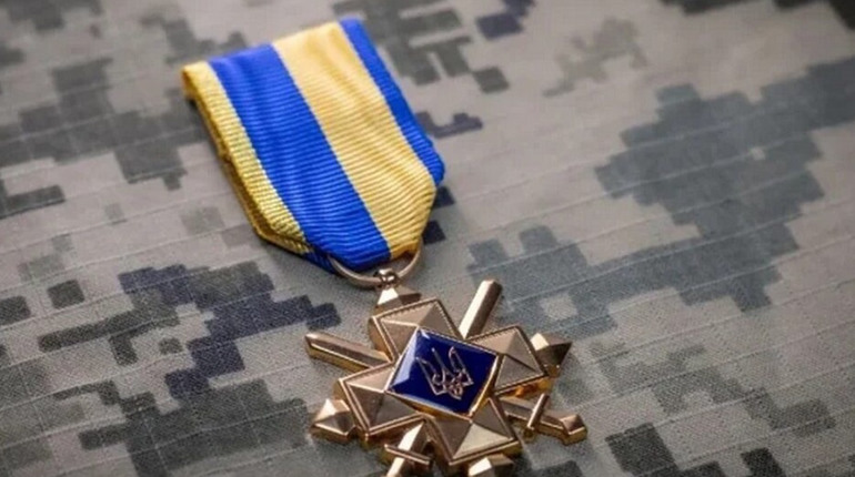 Щомісячна виплата 12 000 грн для нагороджених «Хрестом бойових заслуг»: рішення Уряду