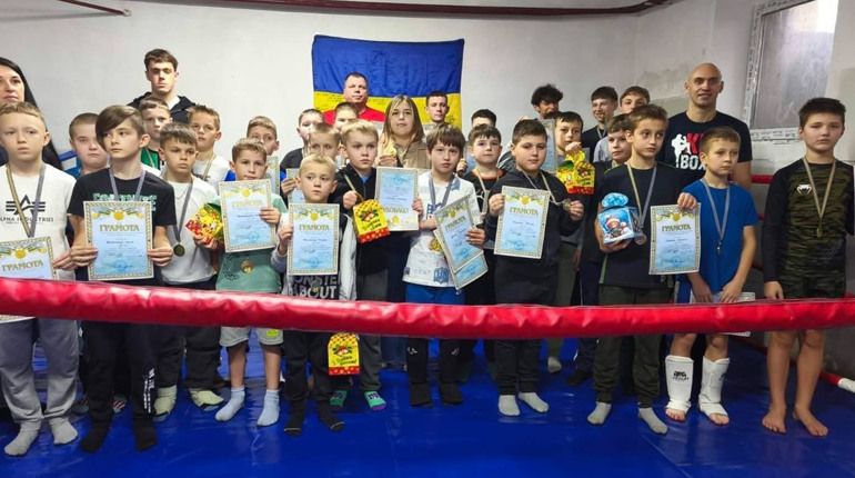 У Кременці пройшли змагання з кікбоксингу серед дітей