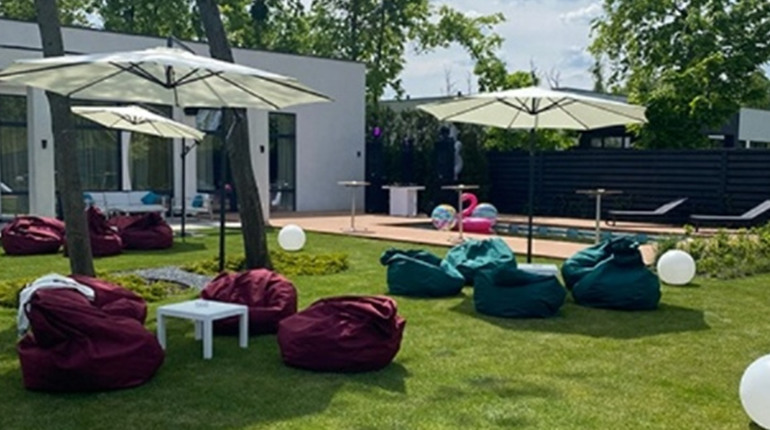 Види шатрових конструкцій та де вони найкраще підходять